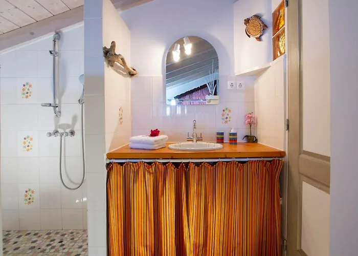 Balcony - Lefkada-travel *